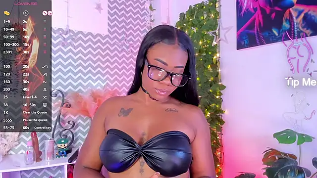 NahomyVega's Live XXX Chat