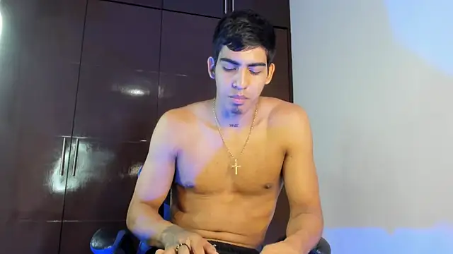 Chat +18 de Milo_LatinBoy ao vivo