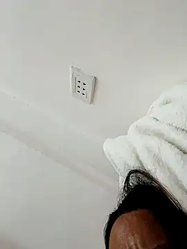 babyloves69's Webcam Show