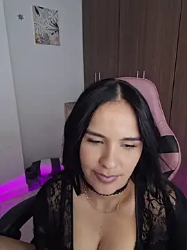 heyshaa Adlı Modelin Canlı XXX Sohbeti