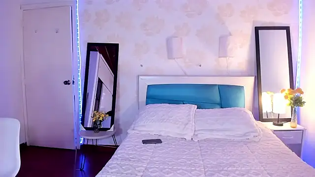 Chat +18 de roxie_wild ao vivo