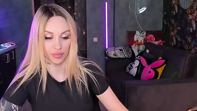 Blckmirrorr: онлайн-секс-чат