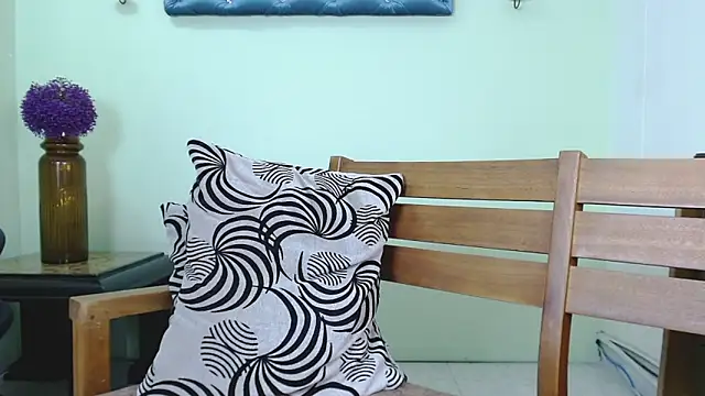 ChalonVera Adlı Modelin Canlı XXX Sohbeti