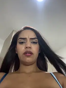 عرض كام Sara-77