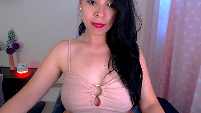 Chat XXX en directo de LATINGODDESS_X