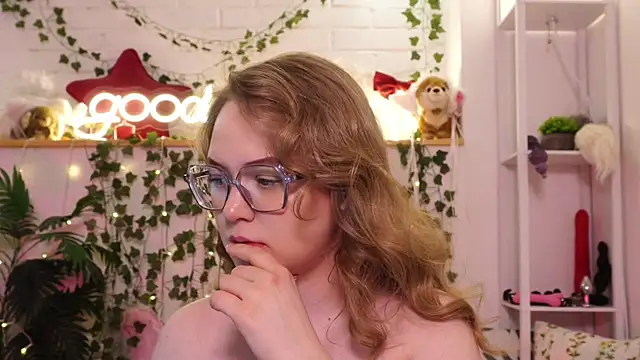 MonicaAsis Adlı Modelin Canlı XXX Sohbeti