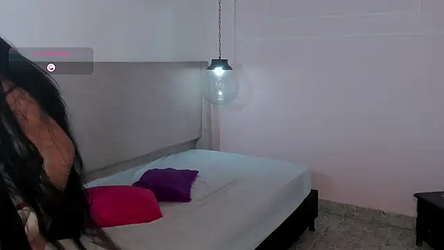 Chat XXX en directo de MilaHeat1