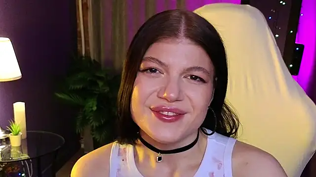 Softeach Adlı Modelin Canlı XXX Sohbeti