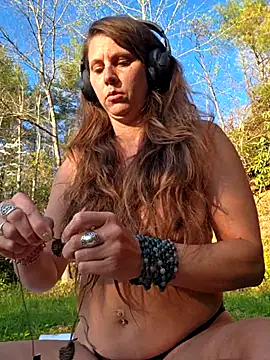 KittyWhispers' Webcam Show