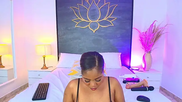 AlisonTravis Adlı Modelin Canlı XXX Sohbeti