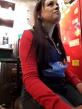 karlagiraldo198's Live XXX Chat