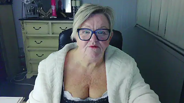 BridgetBlueEyesのライブXXXチャット