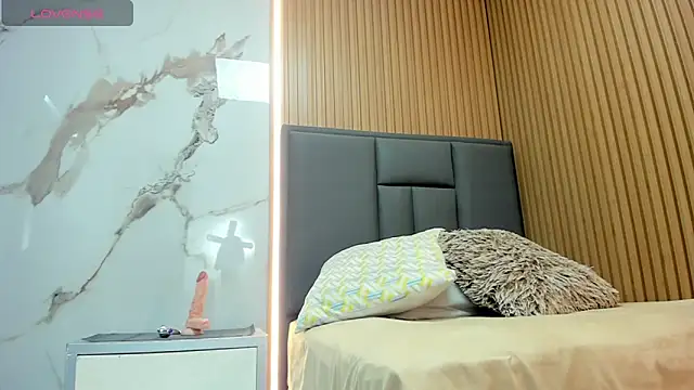 Онлайн чат XXX MELANIE_VEGA