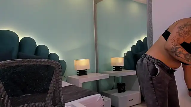 Chat +18 de sharlott18 ao vivo