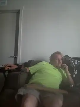 yourMasterisBored 即時 XXX 聊天