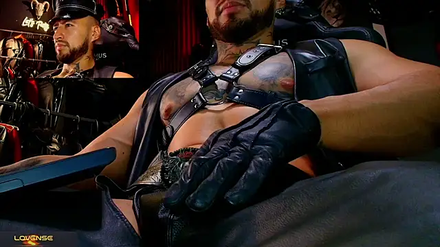 billyMayer_ Adlı Modelin Canlı XXX Sohbeti