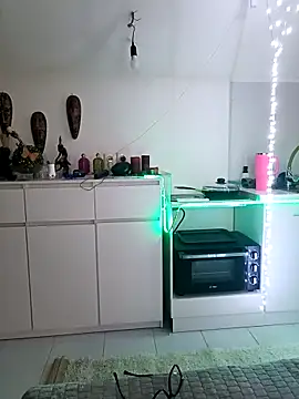 Divinna – Naživo XXX chat