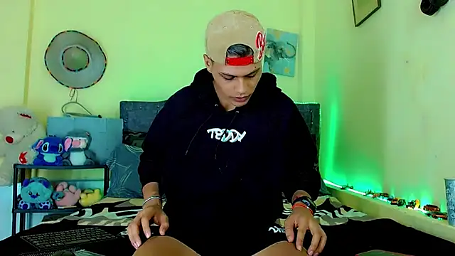 Liamscott_ Live XXX Chat