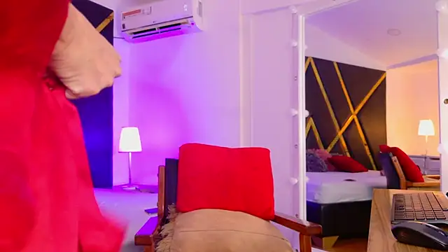 Živý XXX chat Adel_Nesbiit