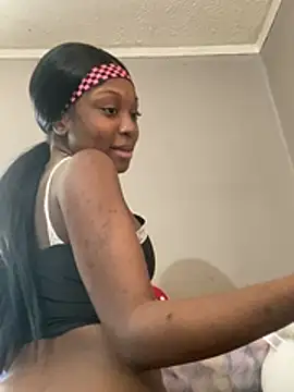 HennessyBaby21's Live XXX Chat