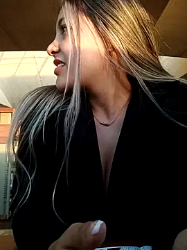 alana_69 Pertunjukan Webcam