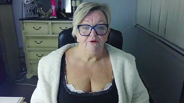 BridgetBlueEyes Webcam Show