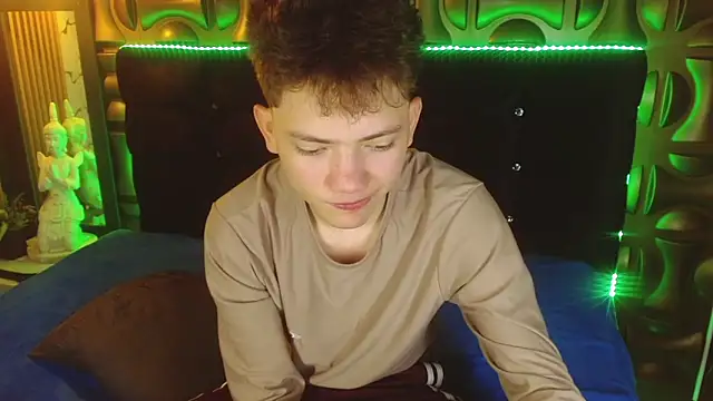 cruz_dante Show in webcam