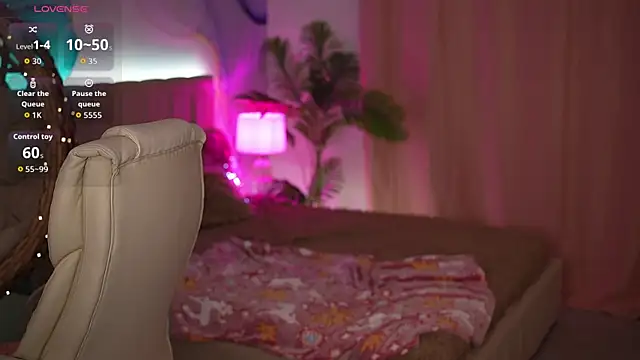 DonnaLustt: онлайн-секс-чат