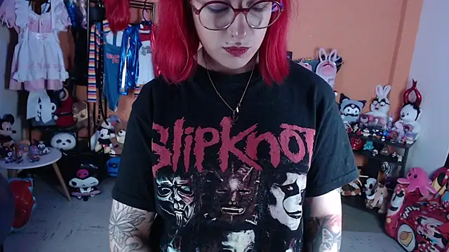 MissMiia2: онлайн-секс-чат