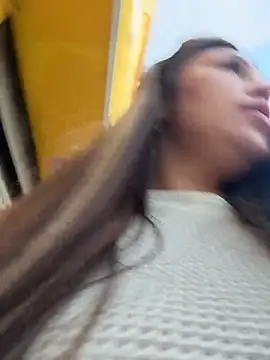 LIZ-06_ Live XXX-chat