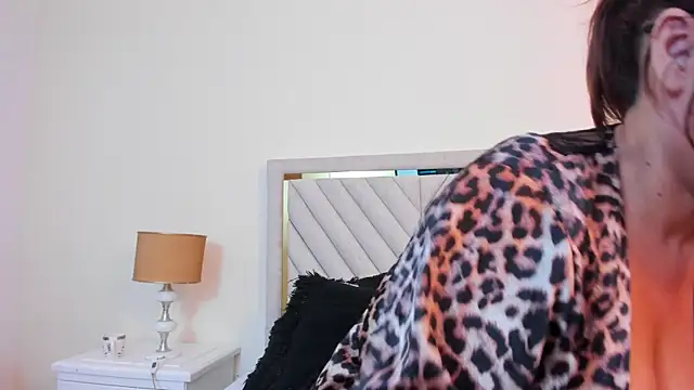 SophiaQueens – Naživo XXX chat