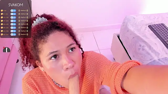 Violetta-foxx 现场XXX聊天