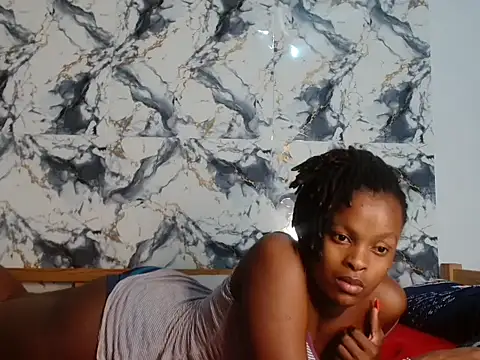 BlondQ2003: онлайн-секс-чат