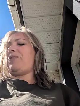 Canadian_BBW 即時 XXX 聊天