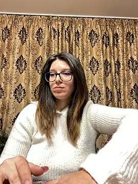 NadiraNoor élő XXX-chatje