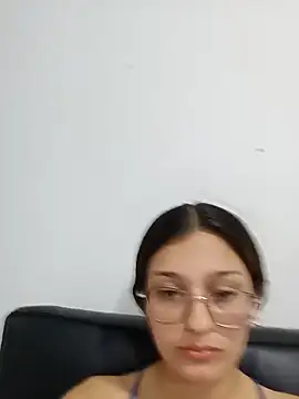 Ary-18's Live XXX Chat