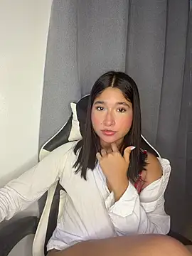 AriBunny18 Chat XXX live