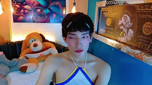 AlecciaNova webcam show