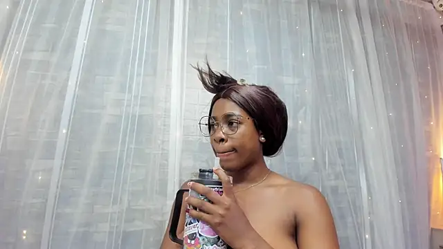 Chat XXX en directo de KatieGomez