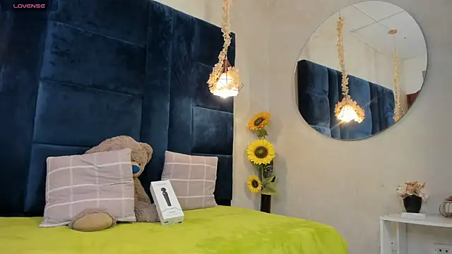 Laura_Miller1: απευθείας συνομιλία ΧΧΧ