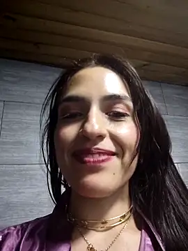 Pokazy przed kamerką – MeganNightt