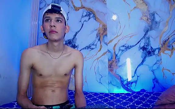 Desire_Boys1: διαδικτυακό σόου στην κάμερα