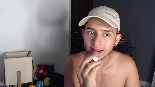 harold_18_ Live XXX Chat