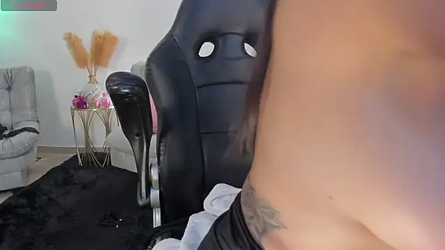 puiyeee: απευθείας συνομιλία ΧΧΧ