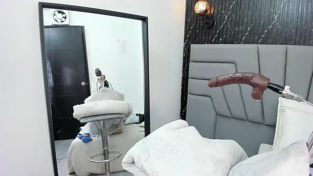 Angie_Will Chat XXX in diretta