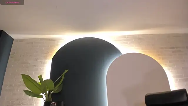 SunnyRivers Adlı Modelin Canlı XXX Sohbeti