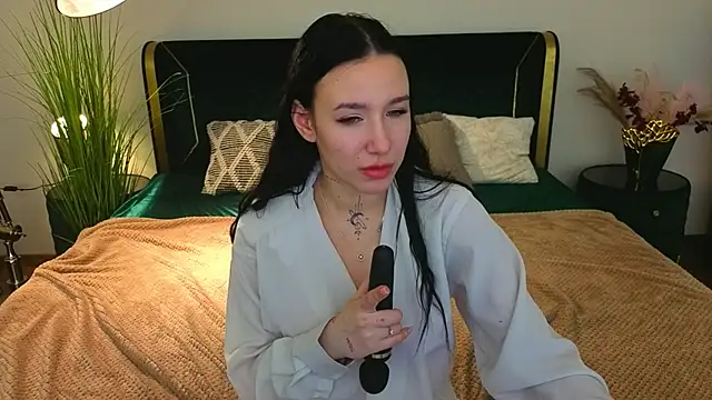 แชท XXX สดของ NikkiGoldSide