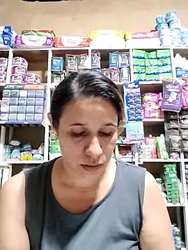 MIA-LARIOS' Live XXX Chat