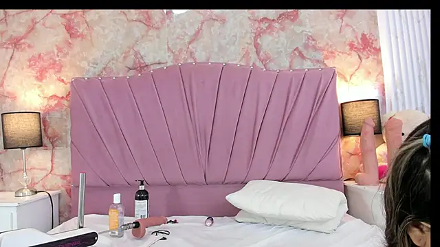 Chat XXX ao vivo de Wonderkloe_