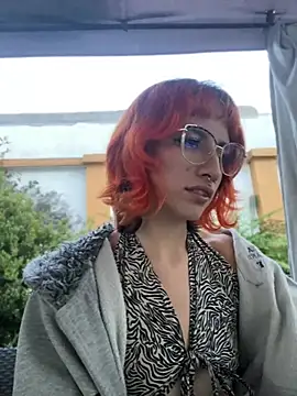 Chat XXX en directo de Alice_Hecatee